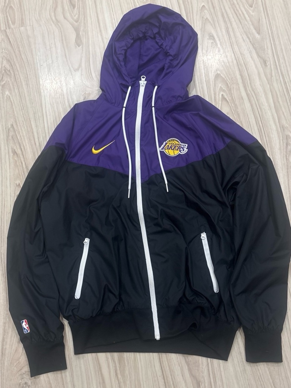 Los Angeles Lakers Windbreaker Jacket – Size Small